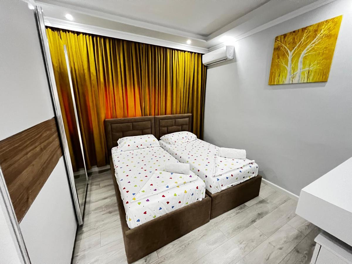 Golden Cherry تيرانا المظهر الخارجي الصورة